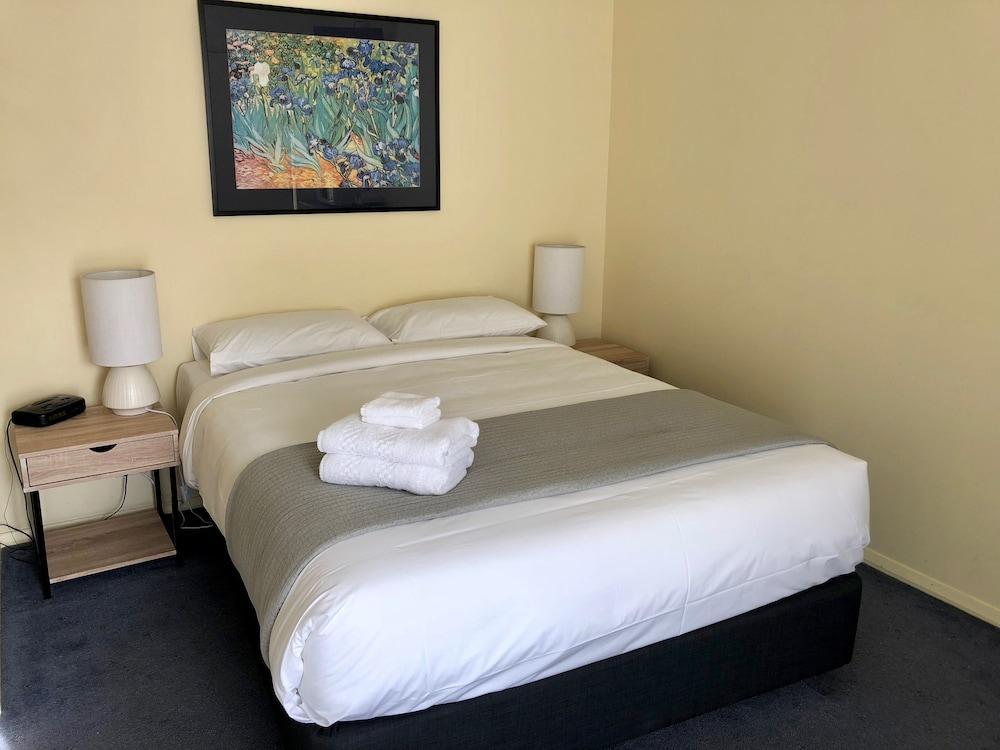 Eight Spence Motel Warrnambool Exterior foto