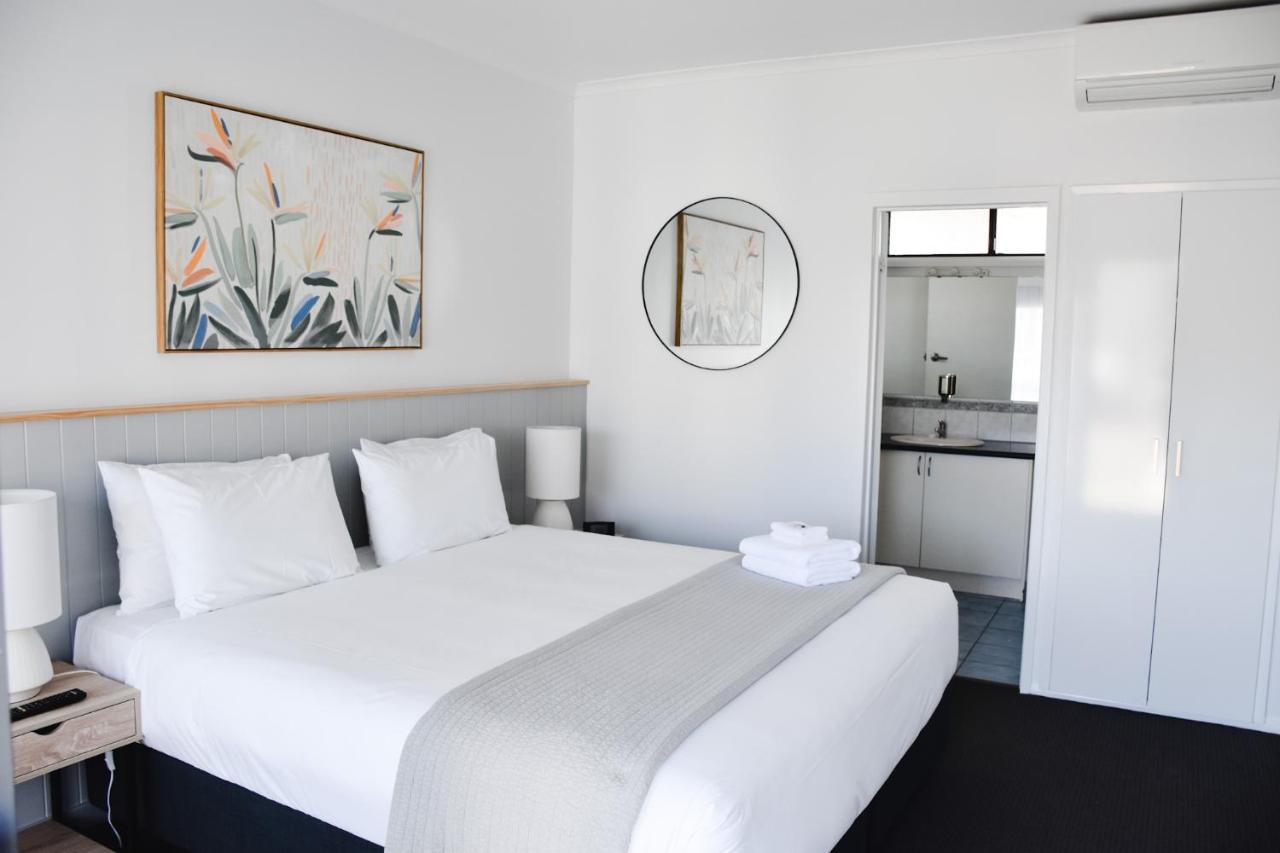 Eight Spence Motel Warrnambool Exterior foto